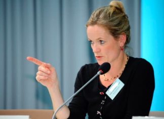 Viola von Cramon i reagon Vuçiqit pas shantazhit që bëri në lidhje me anëtarësimin e Kosovës në Këshillin e Evropës