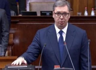 Kosova e pavarur, Vuçiç e përfshin në betimin si president: Do të përpiqem ta ruaj si pjesë të Serbisë
