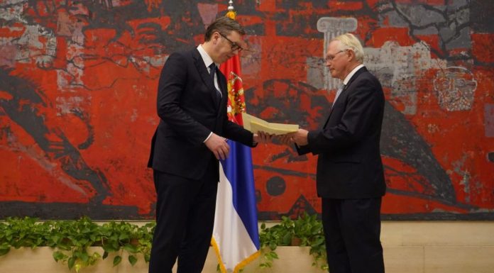 vucic dhe hill