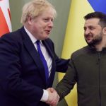 Zelensky bisedon me Johnson: Të bashkëpunojmë për të parandaluar krizën ushqimore
