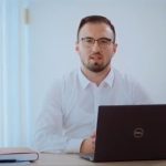 Fatmir Sabriu i Besës pyet Bekteshin ka gjendesh, a blen sot buk e vaj e naftë