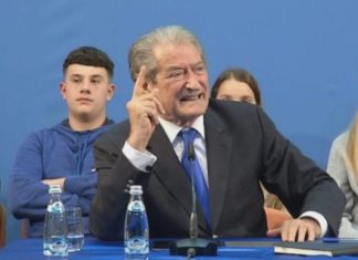 Berisha: 50 mijë maqedon protestuan në Shkup kundër hokatarit Edi Rama