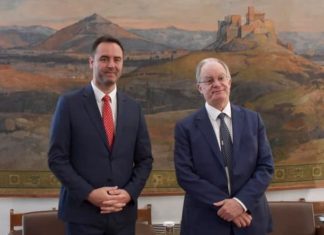 Konjufca paralajmëron njohjen nga Greqia