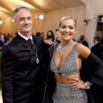 Rita Ora fejohet me Taika Waititi