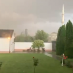 Stuhi e shtrëngatë e fuqishme në disa qytete të Kosovës (VIDEO)