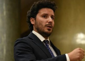 Reagon BE: Mali i Zi ka nevojë për një qeveri pro europiane