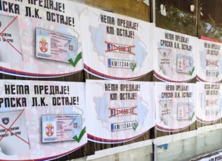 “Nuk ka dorëzim”, mesazhe në veri të Kosovës kundër vendimit për targat