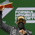 Hamilton, hyn në grupin e pilotëve që arrin kuotën e 300 garave