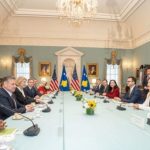 Kurti-Osmani, sqarim rreth fotove te Blinken “pa gruan me shami” (FOTO)