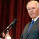 Hill me paralajmërim: Serbia duhet të largohet nga Rusia