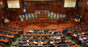 Info Shqip: Kosova pa Kuvend, miliona euro në pritje