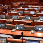 Kostovski: Deputetët e VMRO-së nënshkruhen për mëditjet dhe shpenzimet rrugore por nuk punojnë