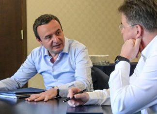 Lajçak përmendi 3-4 marrëveshje që pritet të finalizohen mes Kosovës dhe Serbisë, BE-ja dhe Qeveria nuk japin detaje