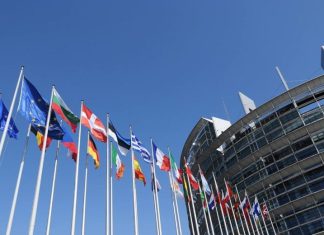 PE-ja voton sot raportet për Kosovën dhe Serbinë