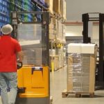 Bie dukshëm numri i punëtorëve në industrinë e prodhimit