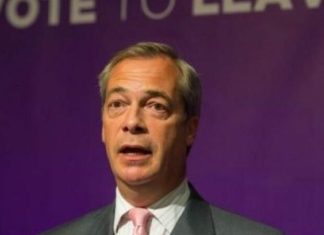 Shqiptarët me numrin më të lartë të fëmijëve të lindur në Britani, reagon ish-lideri i Partisë Brexit