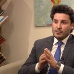 Qeveria e Abazoviç rrëzohet nga pushteti