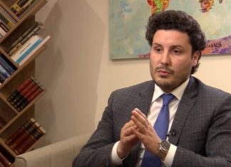 Mocioni i mosbesimit, Abazoviç para deputetëve: Ju pengon fakti se jam shqiptar
