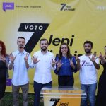 Aleanca për Shqiptarët hapi fushatën në Tetovë, me një atmosferë rinore dhe krejtësisht ndryshe (FOTO)