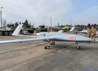 Prodhuesi i dronëve Bayraktar vlerëson aftësitë e ushtarëve ukrainas në përdorimin e dronëve turq