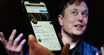 Info Shqip: Elon Musk sfidon Twitter-in: Debat publik mbi llogaritë e rreme