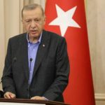 Erdogan “zemëron” Putinin për Krimenë