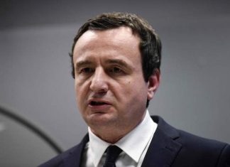 Tri fazat në të cilat do të zbatohet vendimi i qeverisë për targat, që zhgënjyen ShBA-të