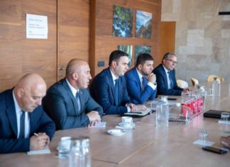 Lajçak tregon çka diskutoi me opozitën