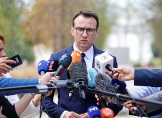 Petkoviq: Është gënjeshtër që Beogradi po i keqtrajton tre policët, jemi shtet serioz dhe veprojmë në bazë të ligjit