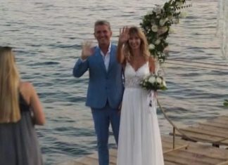 “Dashuria nuk njeh luftë”, rusja dhe ukrainasi martohen dhe japin mesazhin e fortë (VIDEO)