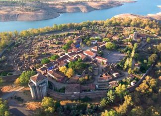 Qyteti fantazmë në Spanjë, banorët janë të ndaluar të kthehen, por turistet mund të enden të lirë