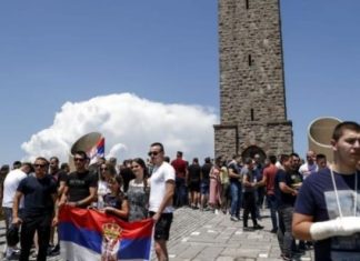 Sondazh: Cilat etni urrejnë më shumë të rinjtë serbë?