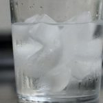 Info Shqip: Pse nuk duhet të pini ujë të ftohtë edhe pse është nxehtë