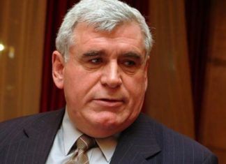 Vllasi: Serbia po sillet si në vitin ’87, Kosova s’duhet të heqë dorë nga vendimet e saj