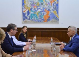 Aleksandar Vuçiq këshillohet me ambasadorin rus në Beograd për hapat e ardhshëm në raport me Kosovën