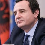 Kurti: Shkolla duhet të jetë vend ku nxënësit mësojnë e jo t’i gjejnë dyert e mbyllura