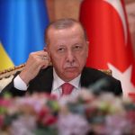 Propozimi i Erdogan për grurin: Të kalojë përmes Bosforit