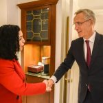Osmani në takim me Stoltenbergun: Anëtarësimi në NATO qëllim strategjik i Kosovës