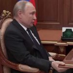Dhjetëra deputetë rus kërkojnë dorëheqjen e Putinit, a po shembet “Perandoria” e tij?