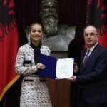 Nesër koncerti madhështor i Rita Orës në Tiranë, Begaj e dekoron me titullin “Naim Frashëri”