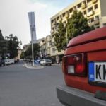 Digjen pasuritë e dy serbëve pasi regjistruan veturat me targa të Kosovës (FOTO)