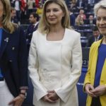 BE miraton 100 milionë dollarë për rindërtimin e shkollave në Ukrainë, Von der Leyen: Ne do të triumfojmë