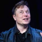 Elon Musk heq dorë nga shitja e aksioneve të Tesla-s