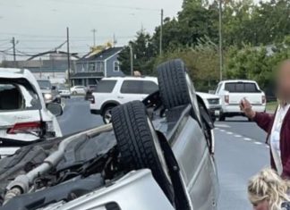 Heroike, zjarrfikësja shtatzënë shpëton gruan e bllokuar në makinë dhe më pas lind një vajzë