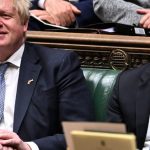 Skenarët pas takimit të fshehtë Johnson-Sunak, si do të lëvizin favoritët për kryeministër