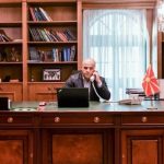 Kovaçevski kërkon që komunat dhe ndërmarrjet të anulojnë kontratat e punës, të kursejmë