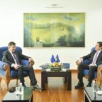 Qeveria jep detaje për takimin e Kurtit me Lajçak, u diskutuan “elementet e kornizës së marrëveshjes”