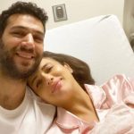 Aktori i njohur turk bëhet baba për herë të parë, zbulon emrin e veçantë të vajzës