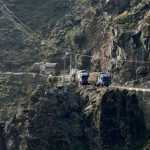 Një rrugë e çmendur, njihet dhe si “çudia e tetë e botës” (FOTO)