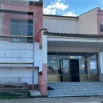 Denoncon Taravari publikon fotot: Në shkollën periferike ‘Bashkimi’- Tullana vijon puna për fasada